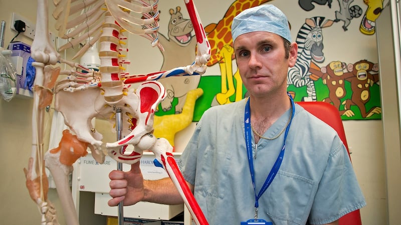 Scoliosis advocacy group calls for immediate publication of orthopaedic report